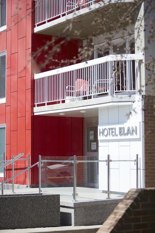 Hotel Elan YYC Eksteriør bilde